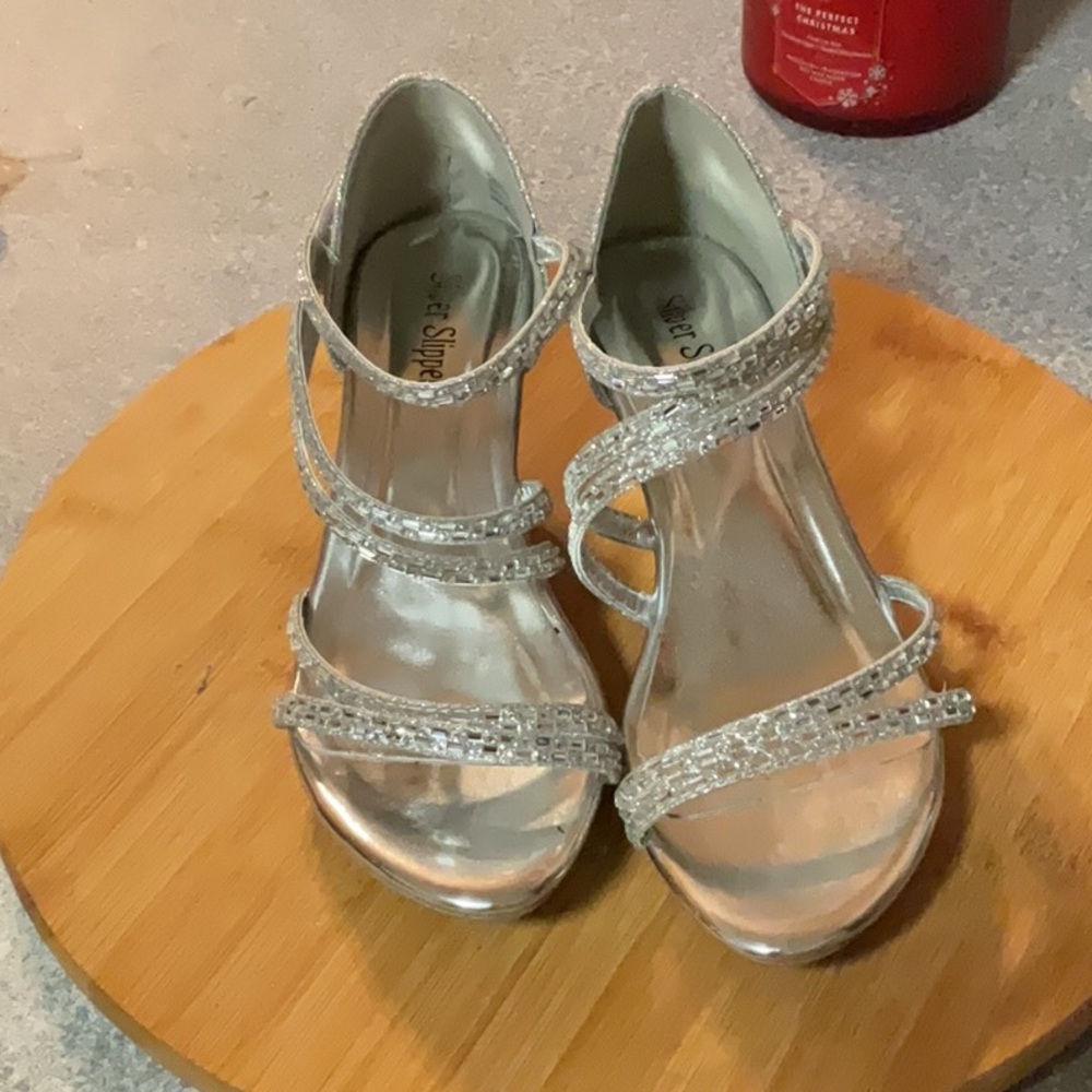 Gently used special occasion heels size 4